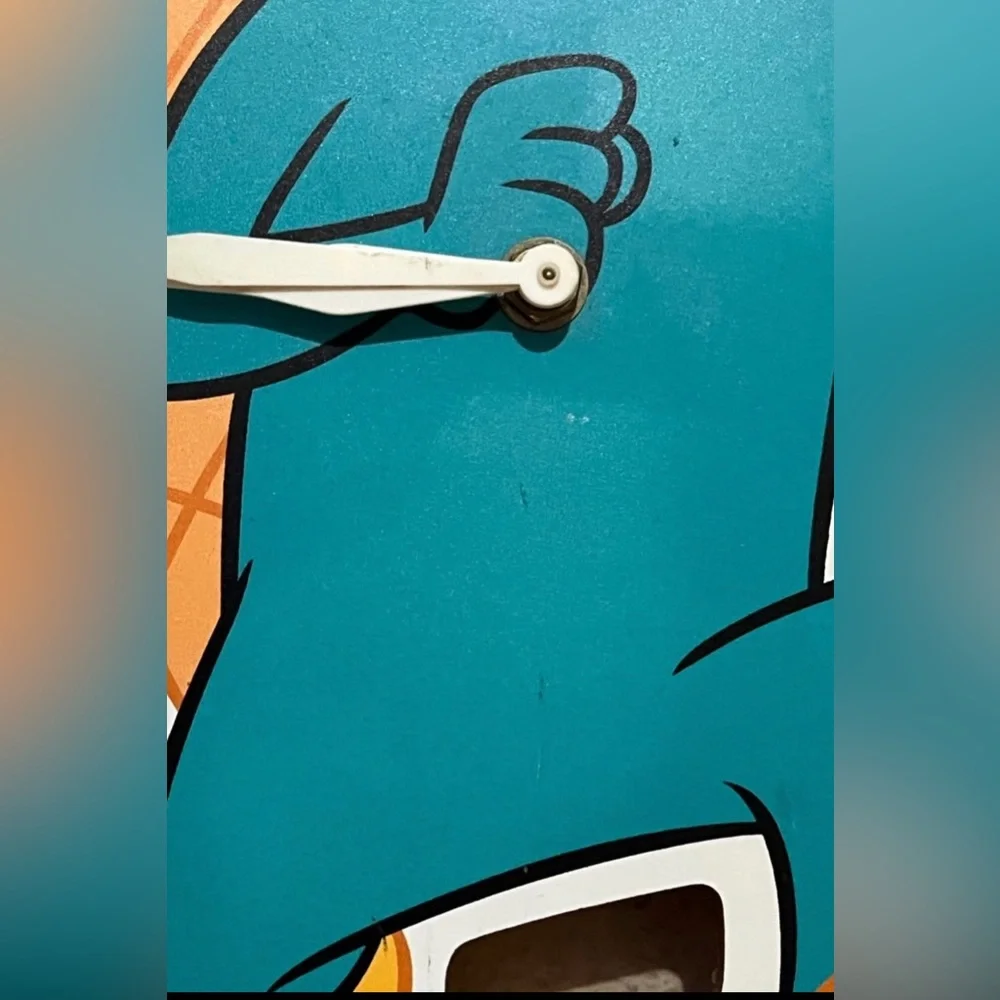 Very RARE Phineas and Ferb Perry the Platypus Wall Clock Disney Movie Rewards‎